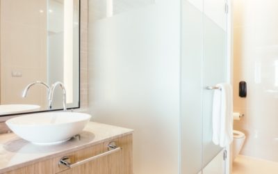 Different ways to use glass in your bathroom